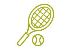 Tennisplätze und Hallenbad